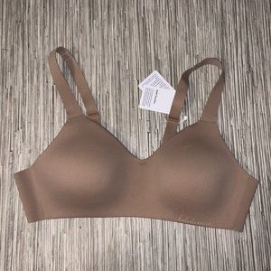 2 for 40$ NWT Lululemon Hold true bra 36A